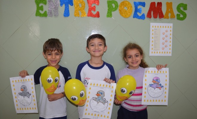 Os educandos do Pr II A e B conheceram o poema ALEGRIA e se divertiram com brincadeira PATO, PATO, GANSO.