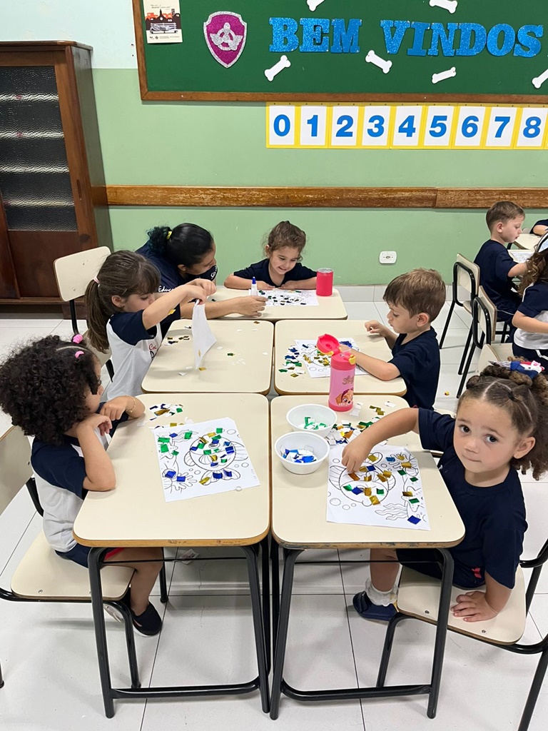 Trabalhando as m�ozinhas Col�gio Passionista S�o Jos�