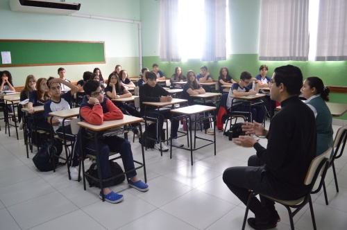 8� e 9� Ano e 1� e 2� S�rie do Ensino M�dio - Visita do Padre Jonas Col�gio Passionista S�o Jos�
