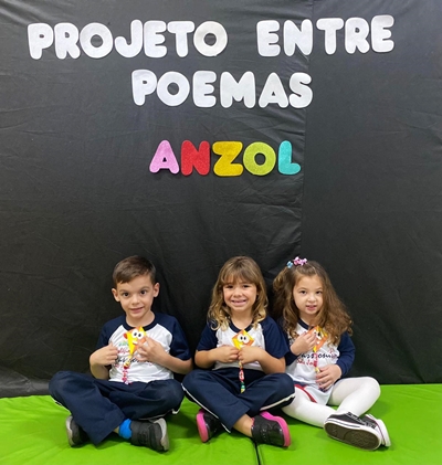 Pr I A e B - Poema Anzol Colgio Passionista So Jos