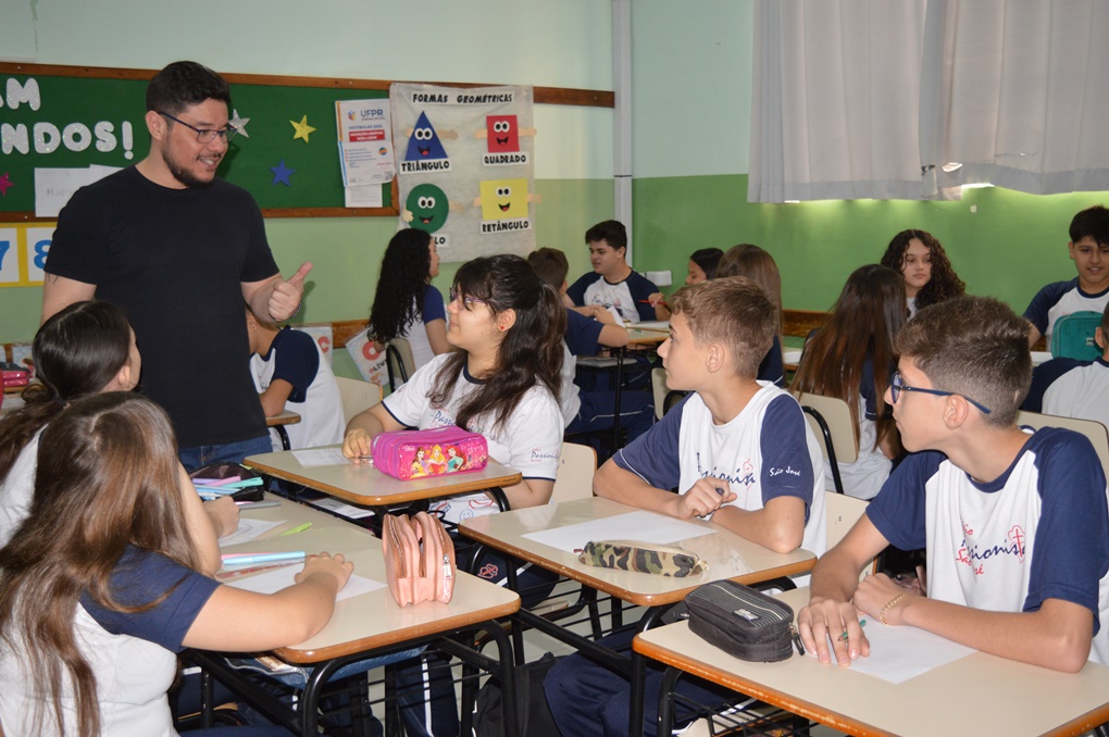 8 Ano - Palestra: A importncia da autoestima na adolescncia Colgio Passionista So Jos