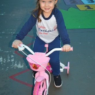 Maternal II - Circuito de Motoquinhas e Bicicleta - Colgio Passionista So Jos