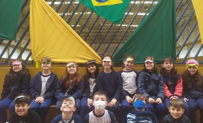 Os educandos do 2 Ano A e B e 3 Ano A e B, realizaram atividades referentes ao Dia da Independncia do Brasil.