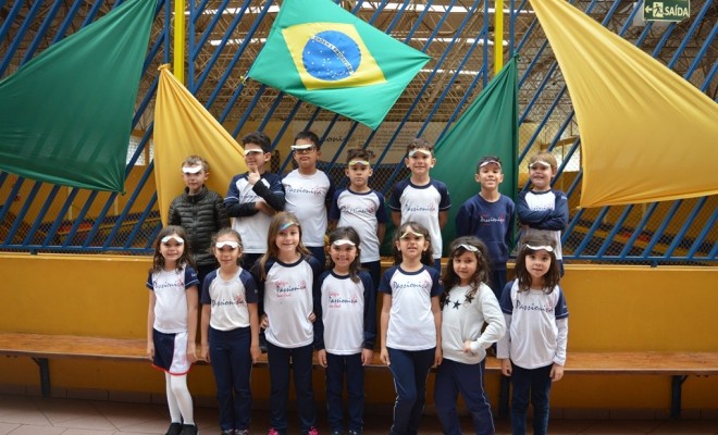 Aps aprenderem sobre a histria da Independncia do Brasil os educandos do 1 Ano B confeccionaram uma linda viseira sobre o tema. Viva a independncia do Brasil!