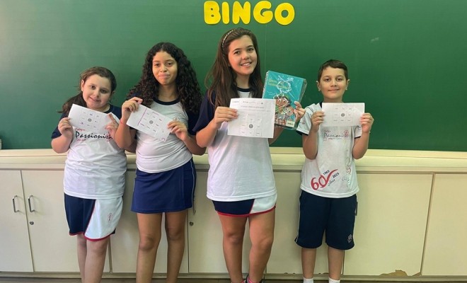 Os educandos do 5 ano A e B se divertiram brincando de Bingo para concluir com o contedo sobre as Palavras Oxtonas.