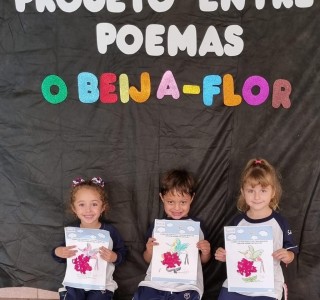 Os educandos do Pr� I A e B deram in�cio ao Projeto Entre Poemas  conhecendo o poema O BEIJA-FLOR.