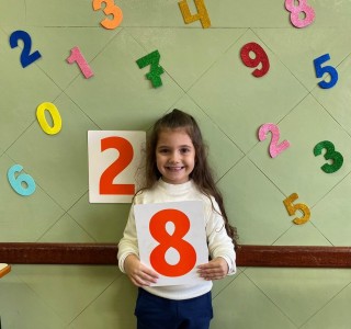 Essa semana os educandos do Pré II B conheceram a família do 20 e brincaram de montagem de números. - Colégio Passionista São José