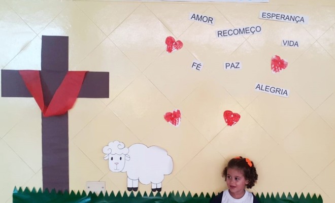 Para dar incio as celebraes da Semana Santa, os educandos do Maternal II  conheceram o verdadeiro sentido da Pscoa!